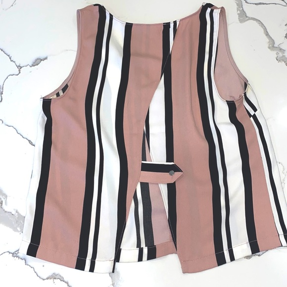 Striped Blouse with Open back - Picture 3 of 3